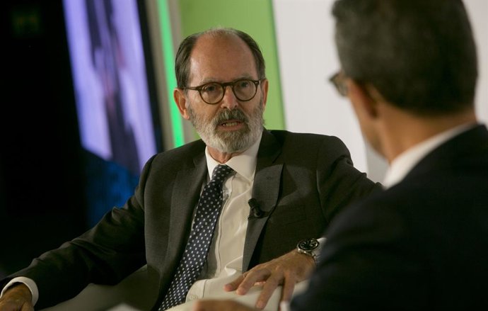 El director financiero de BBVA, Rafael Salinas, durante el XXVIII Encuentro del Sector Financiero organizado por Deloitte, Sociedad de Tasación y ABC.