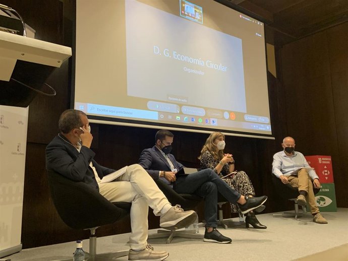 Ciudad Real propone bonificar a ciudadanos por usar puntos limpios y apuesta por convertirlos en "puntos de intercambio"