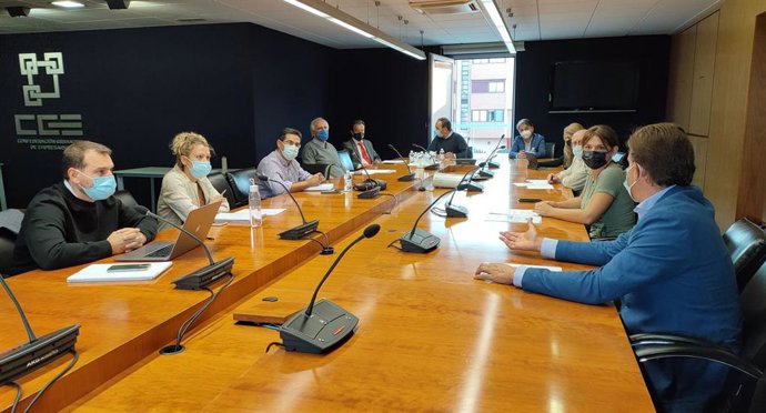 La Comisión de Infraestructuras de la Confederación Granadina de Empresarios (CGE) y Cámara Granada.