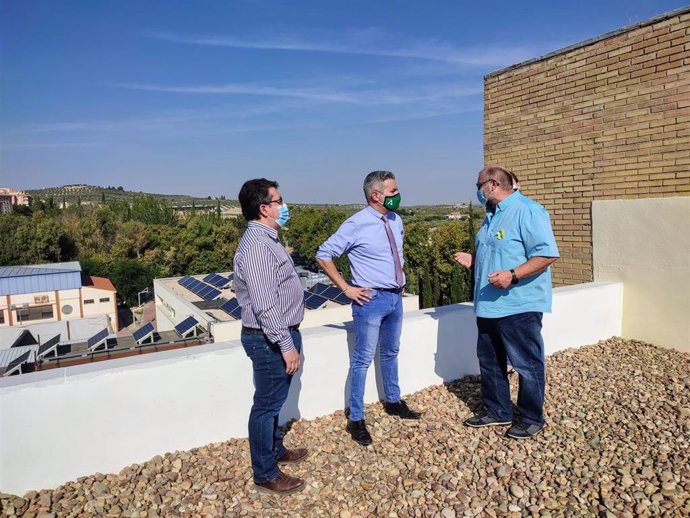 Visita del delegado territorial de Educación y Deporte en Jaén, Antonio Sutil, al IES Las Fuentezuelas de Jaén.