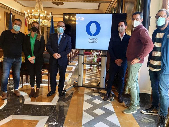 Presentación del logo 'Oviedo Gastro'.