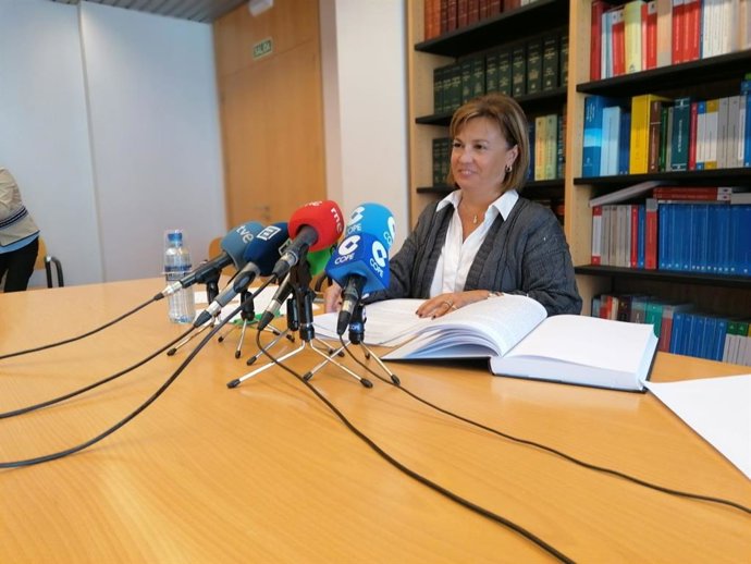 La Fiscal Superior del Principado de Asturias, María Esther Fernández García, presenta la Memoria de la Fiscalía correspondiente al año 2020.