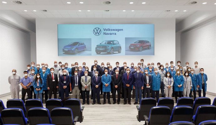 Visita de los participantes en la Cumbre de Ingenieros Industriales de España y Portugal a Volkswagen Navarra