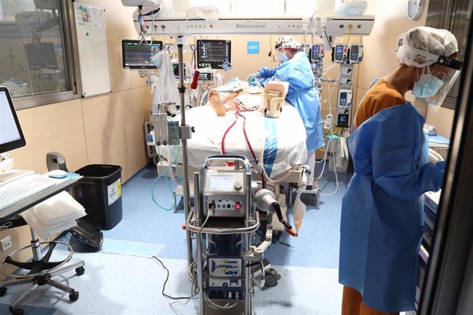 Paciente tratada con ECMO en el Hospital Vall d'Hebron
