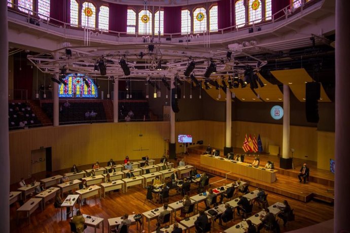 El paraninfo de la Escola Industrial tras su renovación.