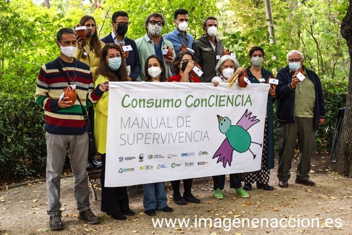 12 Organizaciones No Gubernamentales (ONG) De Ámbito Civil, Social Y Medioambiental Han Presentado Un Manual Para Concienciar Sobre El Cambio Climático