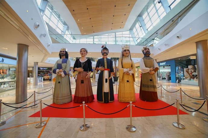 Puerto Venecia ofrece distintos actos durane los días del Pilar, en el segundo año de no fiestas debido a la pandemia