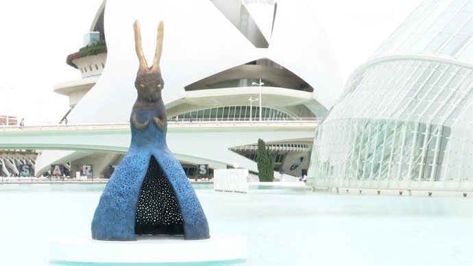 La Ciutat de les Arts plasma la "unidad del ser humano y la naturaleza" con esculturas de Leiko Ikemura