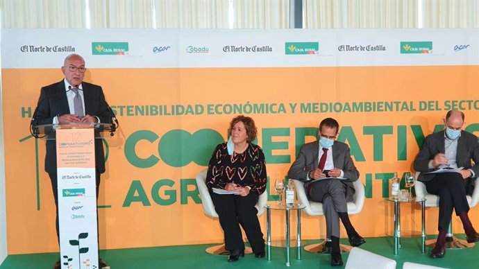 Carnero en la clausura de la jornada de cooperativismo agrario de El Norte de Castilla.
