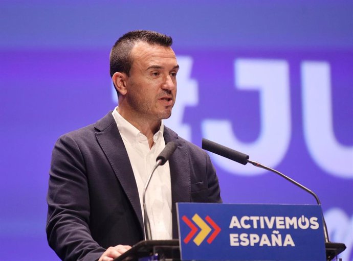 Archivo - El presidente electo, Vicente Mompó durante el acto de clausura del XV Congreso del PP de Valencia, en Valencia, a 25 de julio de 2020