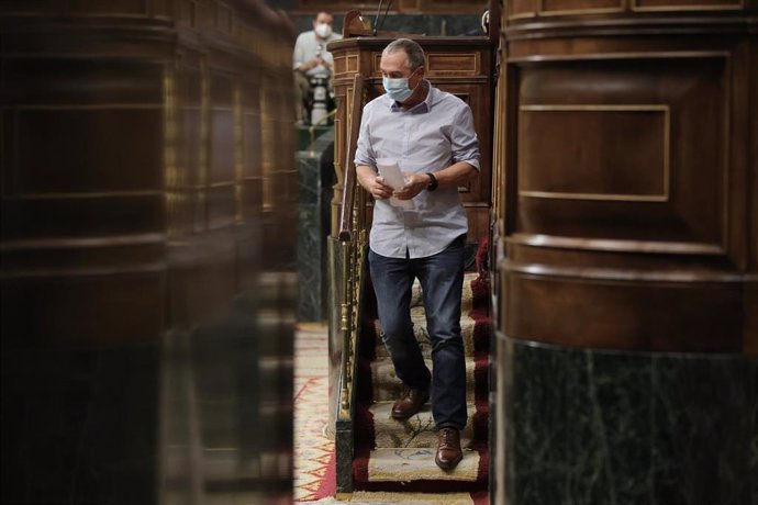 El diputado de Compromís en el Congreso, Joan Baldoví, tras intervenir en una sesión plenaria en el Congreso de los Diputados, a 28 de septiembre de 2021, en Madrid, (España). El pleno de este martes tiene como objetivo abordar distintas cuestiones, ent