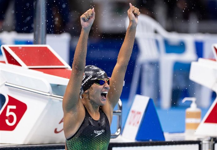 Archivo - HANDOUT - 29 August 2021, Japan, Tokyo: Spain's Michelle Alonso Morales celebrates setting a world record and winning the Women's 100m Breaststroke SB14 final swimming event at the Tokyo Aquatics Centre during the Tokyo 2020 Paralympic Games. 
