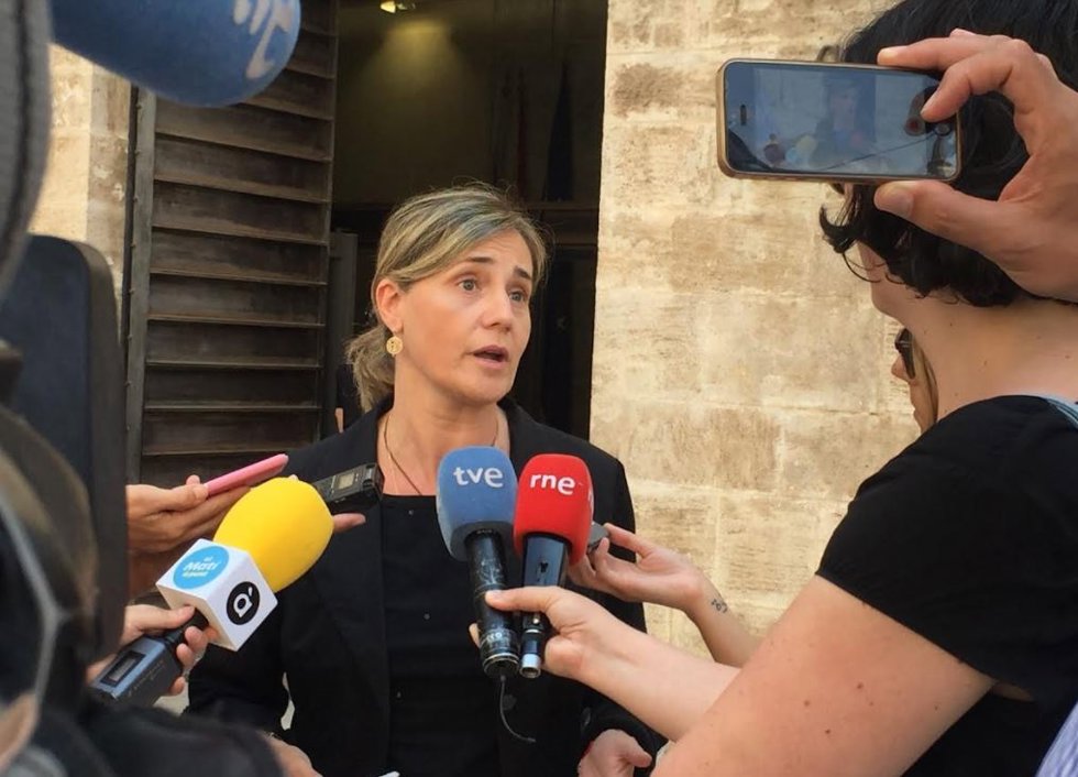 Archivo - La portavoz de política social del Grupo Popular en Les Corts, Elena Bastidas
