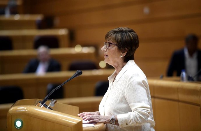 Archivo - La senadora del PSOE, Marisa Bustinduy, interviene en el pleno celebrado en el Senado donde, entre otras cuestiones, se ha instado al Gobierno a implementar un plan de choque urgente como respuesta a la crisis económica provocada por la pandem