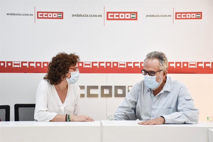 La Mesa Social del Agua en Andalucía, formada por múltiples organizaciones --como sindicatos, organizaciones agrarias, ecologistas, empresariales, ciudadanas y científicas-- ha celebrado un encuentro en la sede de CCOO de Andalucía