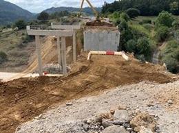 Trabajos de reparación del argayo en Salas.