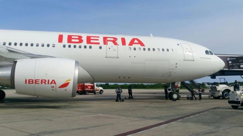 Archivo - Avión de Iberia.
