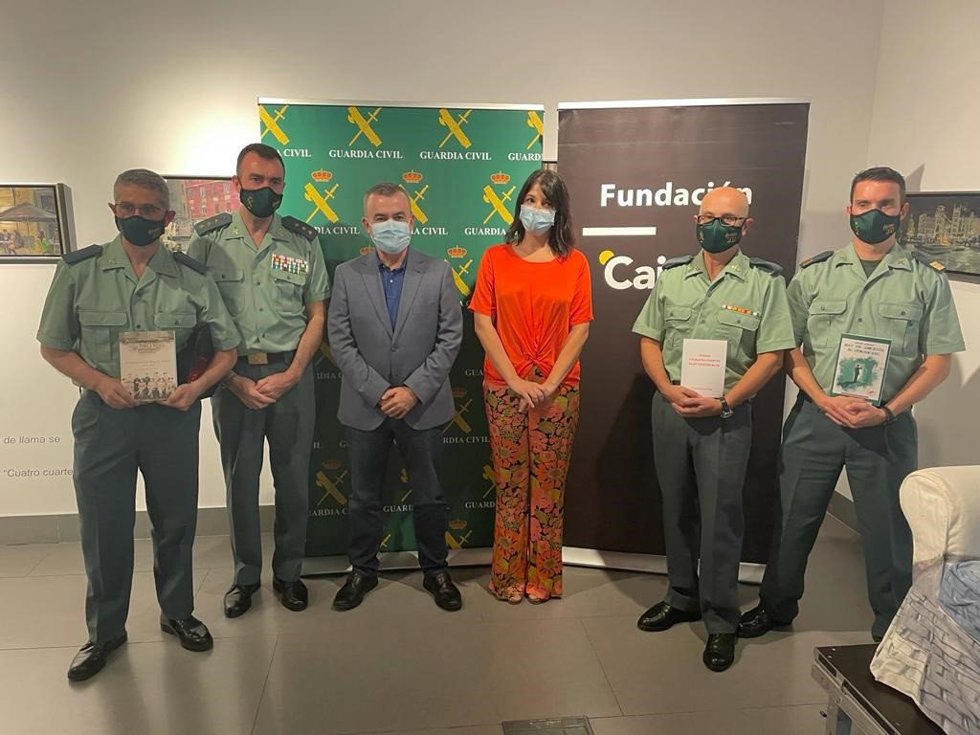 Presentación de los libros 'Con su permiso, mi sargento', 'La Guardia Civil de Priego de Córdoba (1848-1975)' y 'Versos y Pequeños cuentos de un corazón roto'.