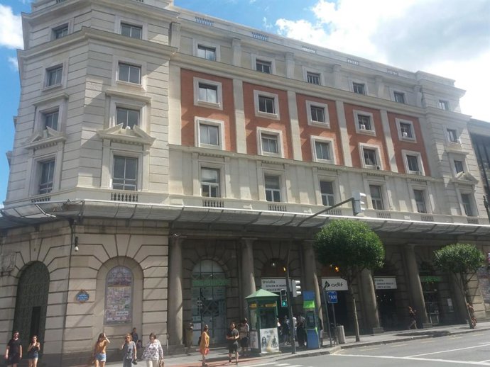 Archivo - Estación de Abando en Bilbao