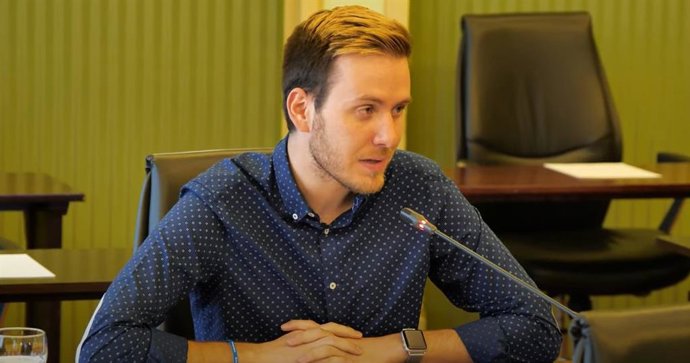 El diputado del PSIB Ares Fernández, en el Parlament.