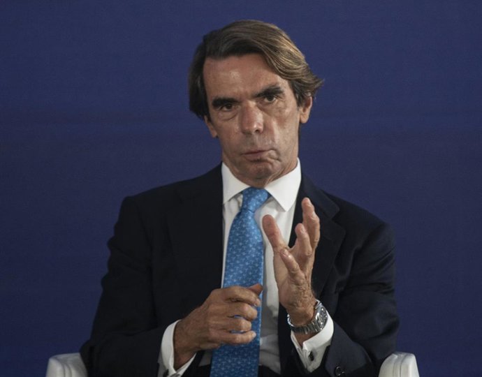 El expresidente del Gobierno José María Aznar, durante su intervención en la convención sobre 'La fortaleza de las instituciones' en el marco de la Convención Nacional del PP. 