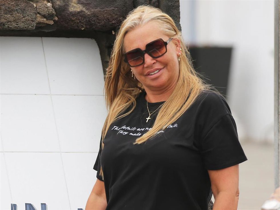 Belén Esteban ha defendido la decisión de Anabel Pantoja de seguir adelante con su boda