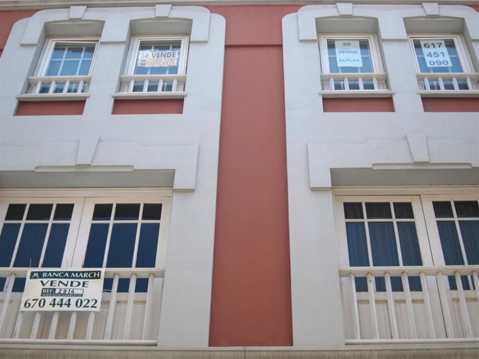 Archivo - Viviendas en venta.