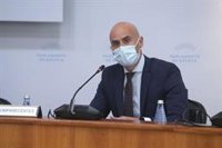 El Sergas afirma que hay "aliento para ver la luz al final del túnel" pero las mascarillas seguirán