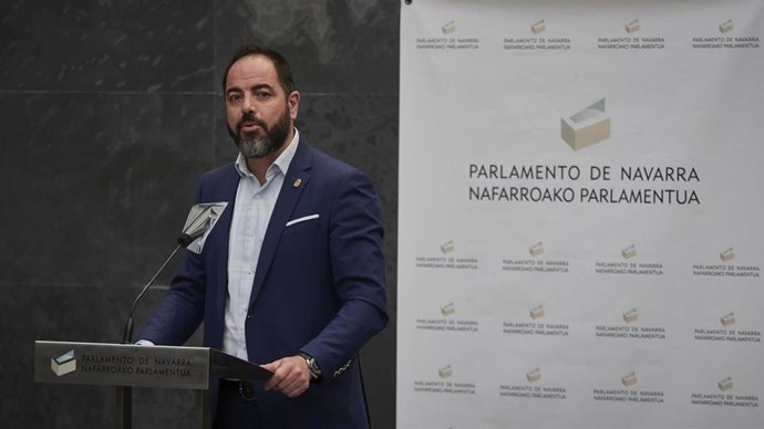 Archivo - El portavoz del PSN, Ramón Alzórriz, en el Parlamento de Navarra.