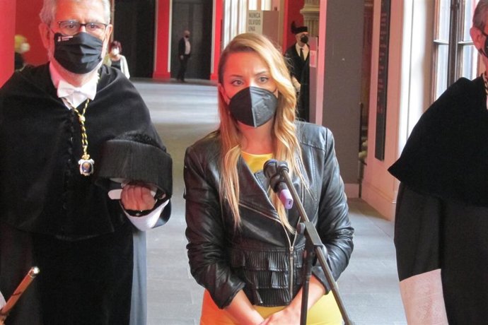 El rector de la Universidad de Zaragoza, José Antonio Mayoral, y la consejera de Ciencia, Universidad y Sociedad del Conocimiento del Gobierno de Aragón, Maru Díaz.