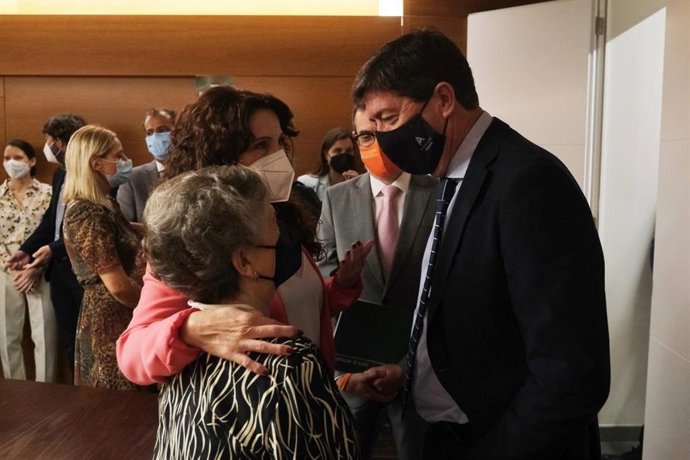 Igualdad reconoce el ejemplo de responsabilidad de los mayores durante la pandemia