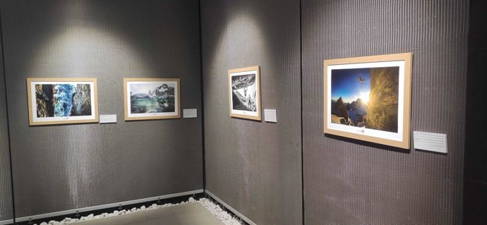 La Torre del Infantado acoge una exposición con 22 imágenes de alta montaña.