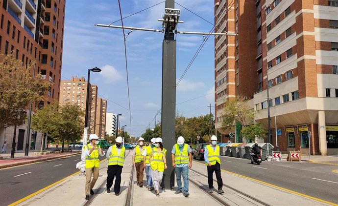 El conseller de Política Territorial, Arcadi España, visita el comienzo de la instalación de la catenaria de la futura Línea 10 de Metrovalencia