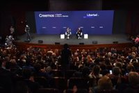 Casado exhibirá un cierre de filas en Valencia, con Ayuso como protagonista este sábado tras aterrizar de EEUU