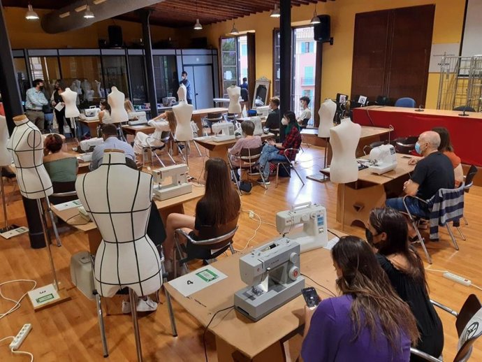 VI Maratón de Reciclaje Creativo de Ropa en Mallorca.