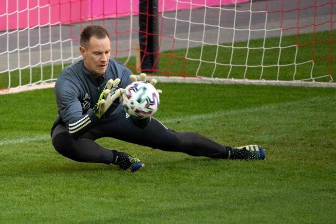 Archivo - FILED - 30 March 2021, North Rhine-Westphalia, Duesseldorf: Germany goalkeeper Marc-Andre ter Stegen in action during a training session. Marc-Andre ter Stegen and Matthias Ginter have returned to the Germany squad for October's World Cup qual