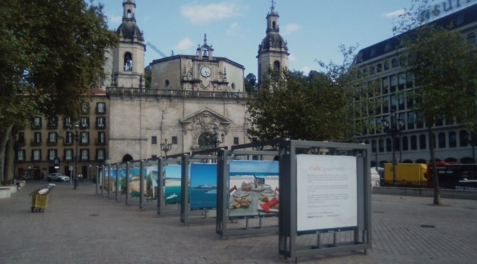 Exposición de la Diputación de Cádiz 'Cádiz quiere verte' en el País Vasco.