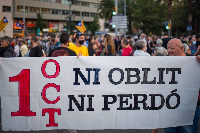 Manifestació pel quart aniversari de el 1-O a la plaa Francesc Maci de Barcelona.