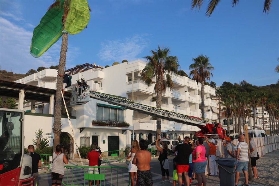 Rescate de un parapentista en La Herradura, en Almuñécar (Granada)