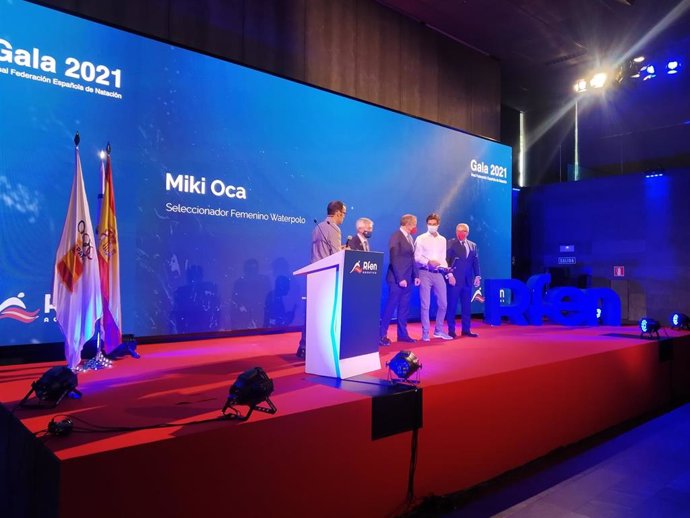 Miki Oca, reconocido en la gala RFEN 2020-2021