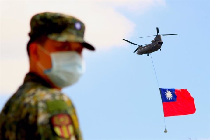 Ensayo del desfile militar para el Día de Taiwán