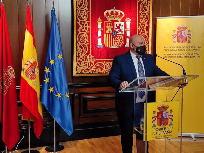 Archivo - El delegado del Gobierno de Navarra, José Luis Arasti, en una rueda de prensa en Pamplona.