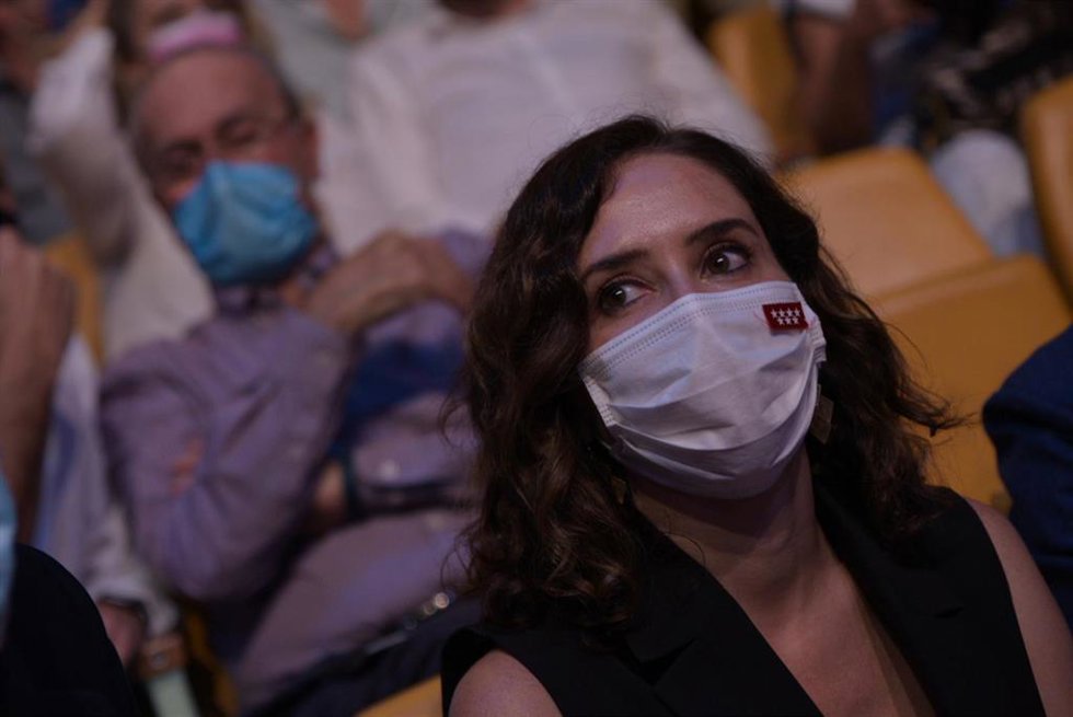 La presidenta dela Comunidad de Madrid, Isabel Díaz Ayuso, durante la sexta jornada de la Convención Nacional del partido, en el Auditorio de la Ciudad de las Artes y las Ciencias, a 2 de octubre de 2021, en Valencia, Comunidad Valenciana (España). Vale