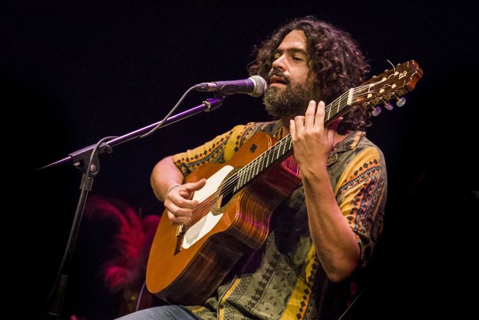 Chiki Lora ofrece sus ritmos salseros y rumberos en 'Palabra de músico'