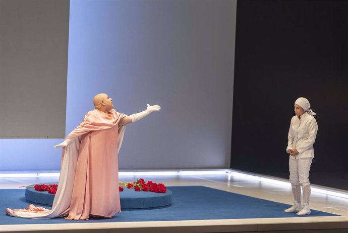 La nueva versión de 'Las criadas' sintetiza las bajas pasiones del ser humano en el auditorio Maestro Padilla de Almería