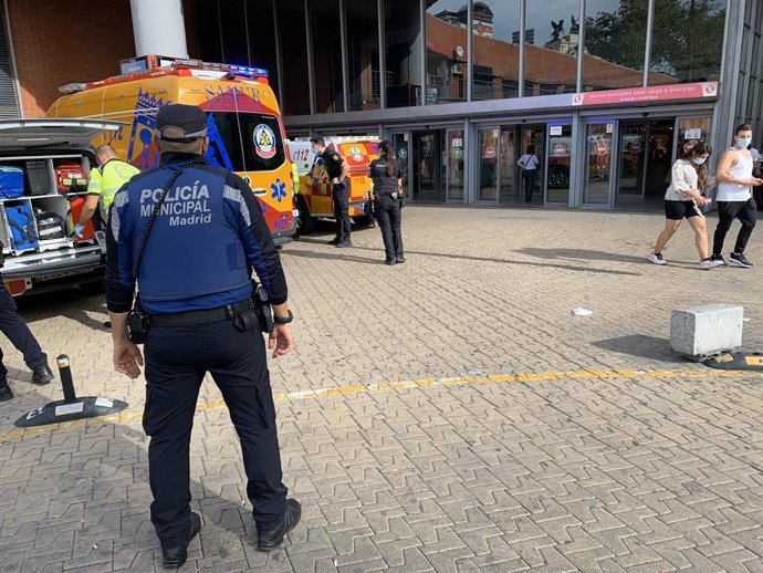 Samur-Protección Civil y Policía Municipal en la estación de Atocha