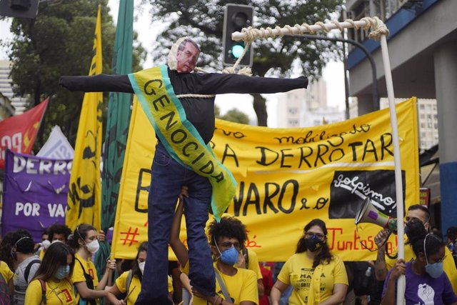 Manifestación contra Jair Bolsonaro en Río de Janeiro, Brasil
