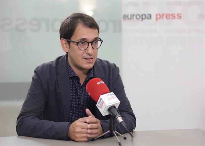 El conseller de Modelo Económico, Turismo y Trabajo del Govern balear, Iago Negueruela, durante una entrevista con Europa Press, a 1 de octubre de 2021, en Madrid, (España).