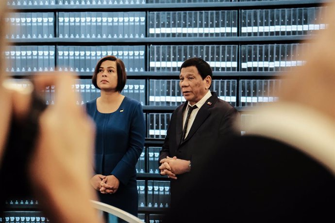 Archivo - Arxivo - El president de Filipines, Rodrigo Duterte, i la seva filla, l'alcaldessa de Davao, Sara Duterte-Carpio