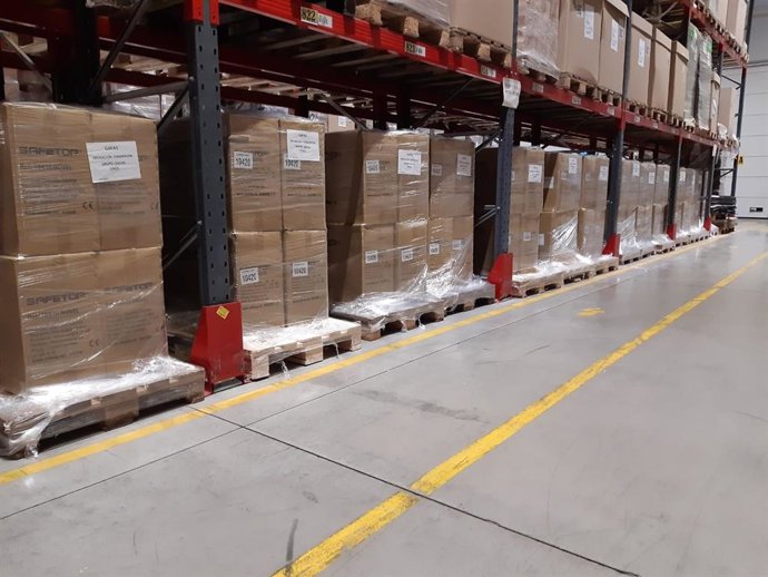 Cajas con gafas para la isla de La Palma